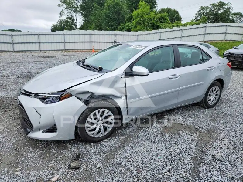 2017 Toyota COROLLA фото
