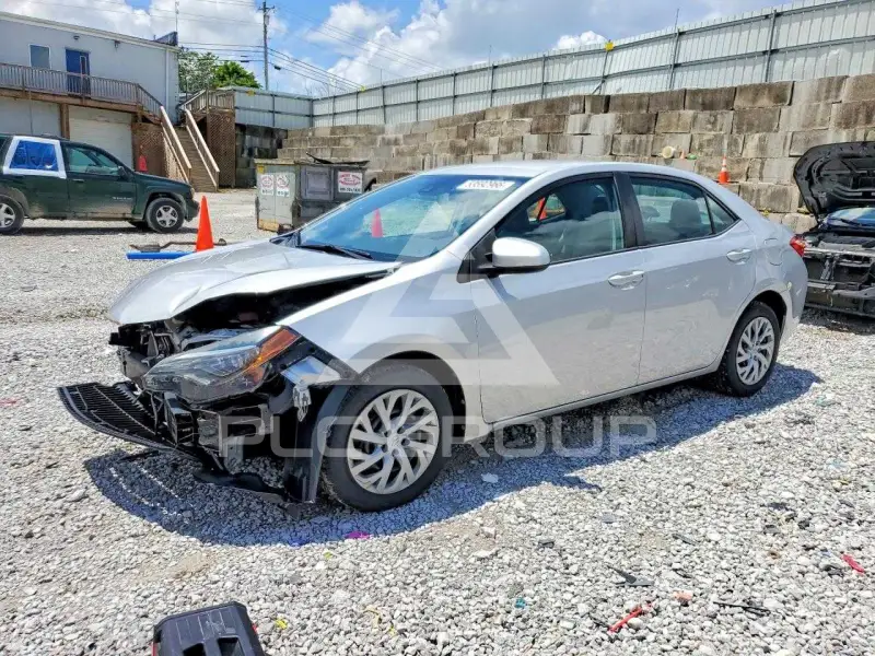 2017 Toyota COROLLA фото