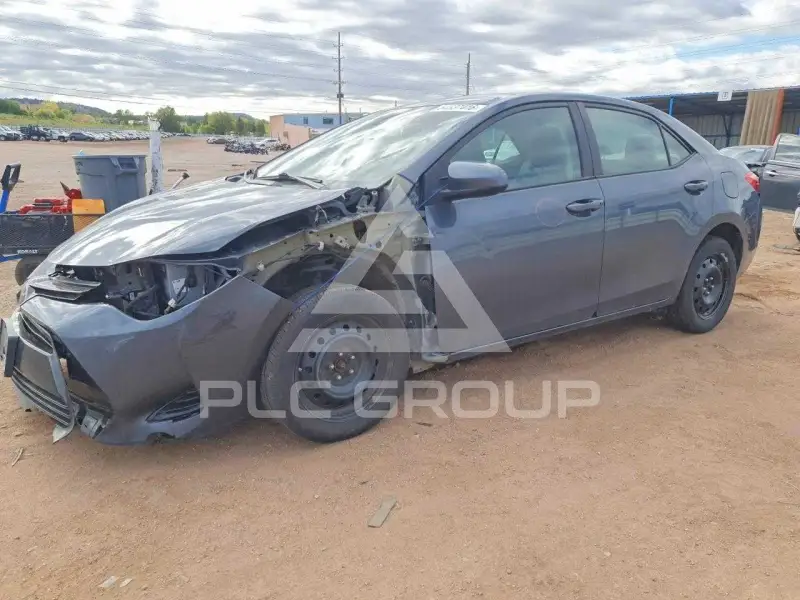 2017 Toyota COROLLA фото