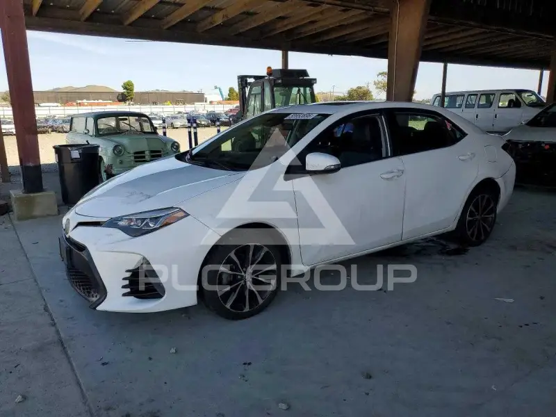 2017 Toyota COROLLA фото