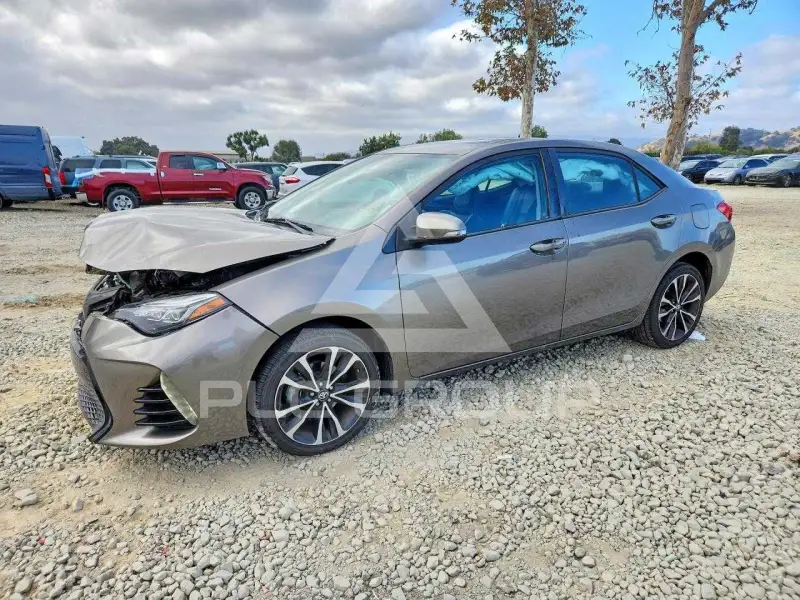 2017 Toyota COROLLA фото