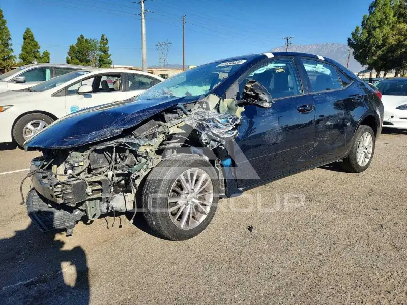 2017 Toyota COROLLA фото