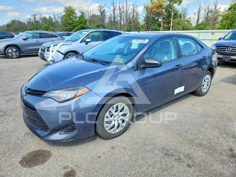 2017 Toyota COROLLA фото