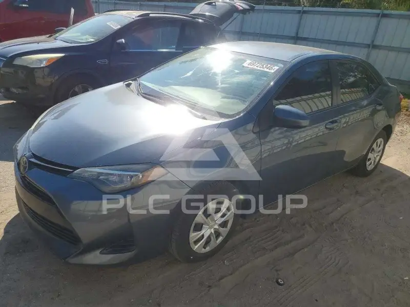 2017 Toyota COROLLA фото