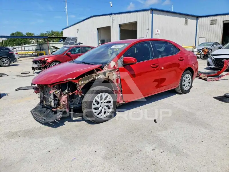2017 Toyota COROLLA фото
