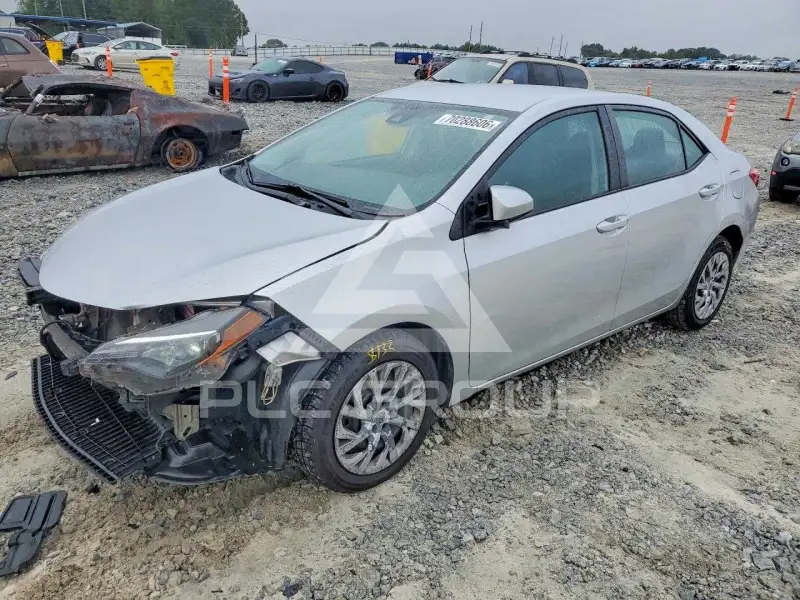 2017 Toyota COROLLA фото
