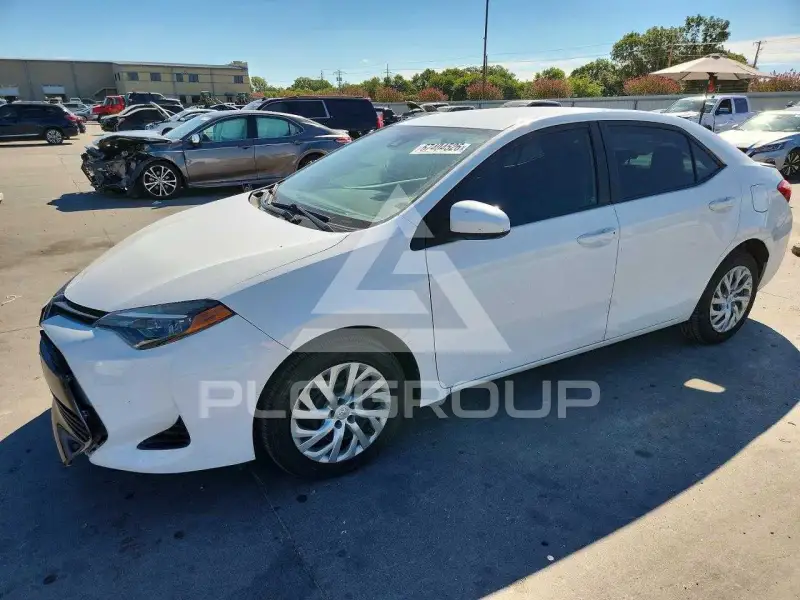 2017 Toyota COROLLA фото
