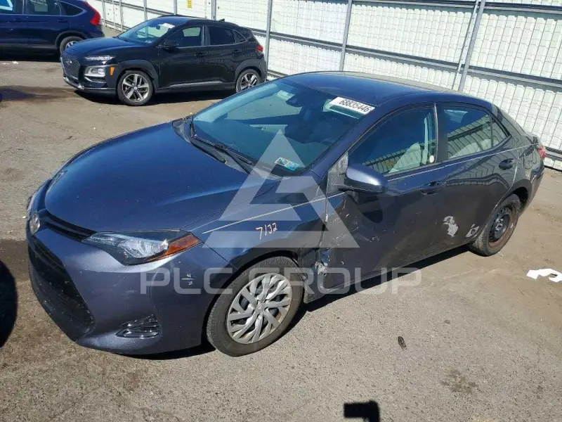 2017 Toyota COROLLA фото