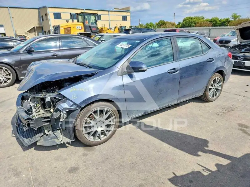 2017 Toyota COROLLA фото