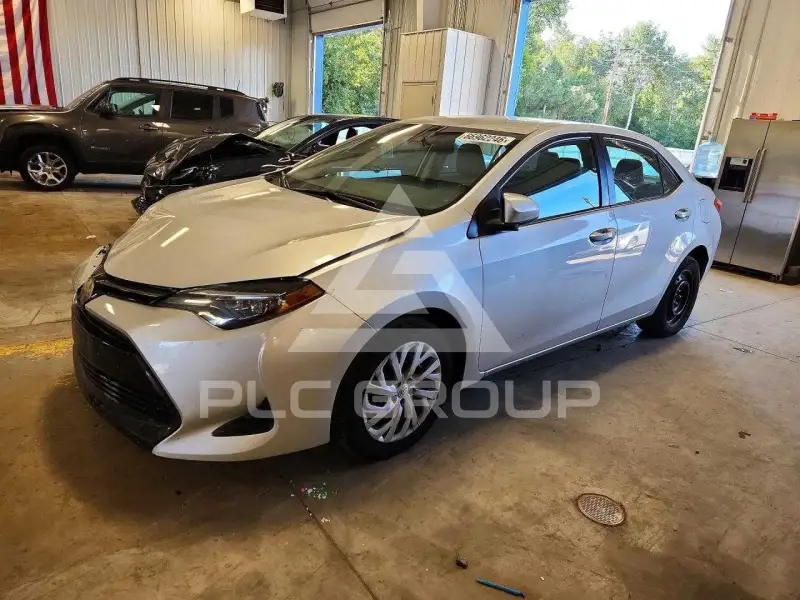 2017 Toyota COROLLA фото