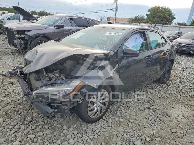 2017 Toyota COROLLA фото
