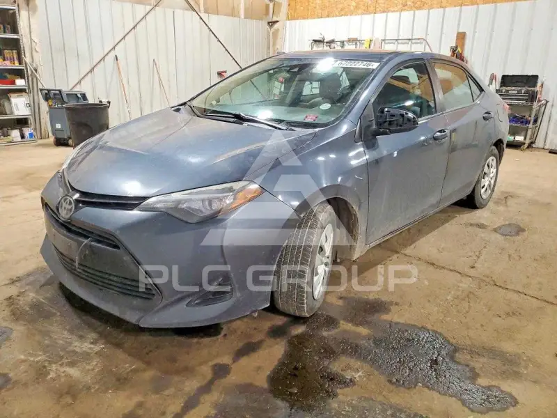 2017 Toyota COROLLA фото