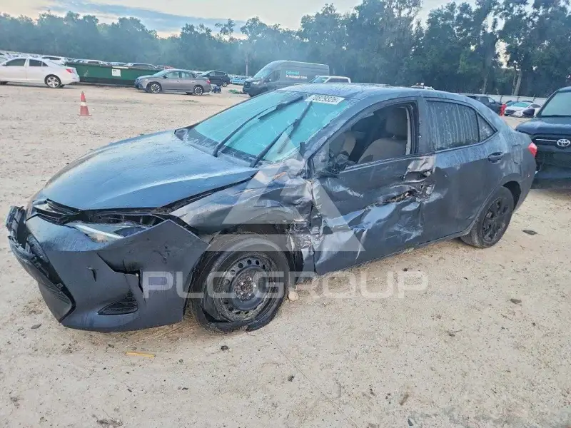 2017 Toyota COROLLA фото