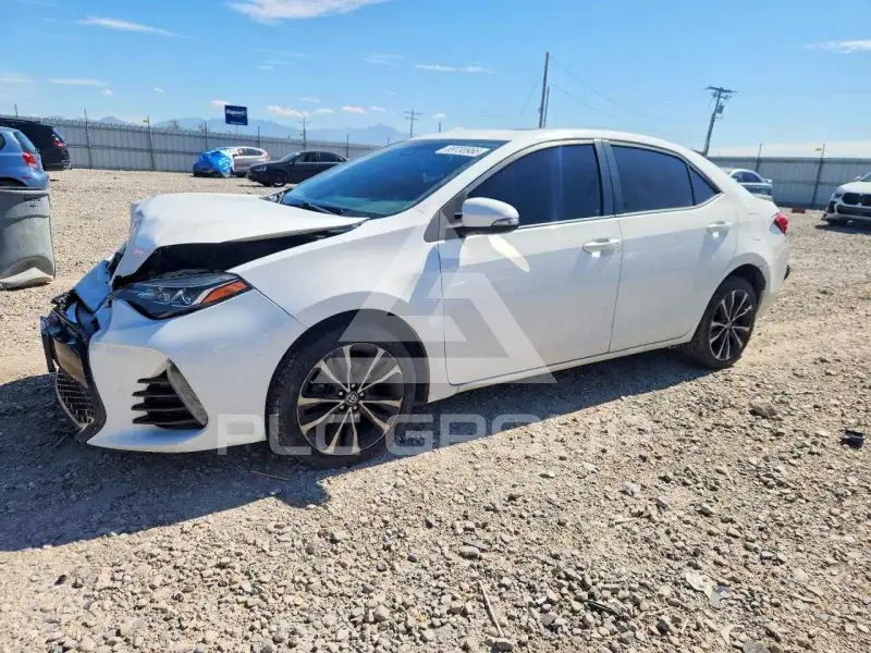 2017 Toyota COROLLA фото