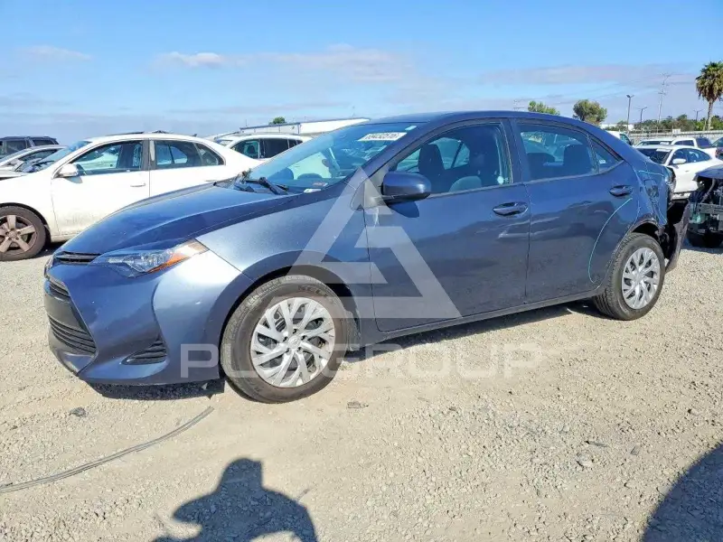 2017 Toyota COROLLA фото