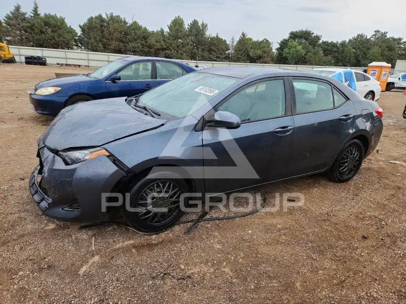 2017 Toyota COROLLA фото