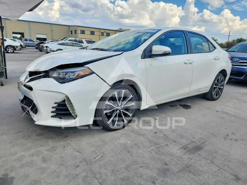 2017 Toyota COROLLA фото