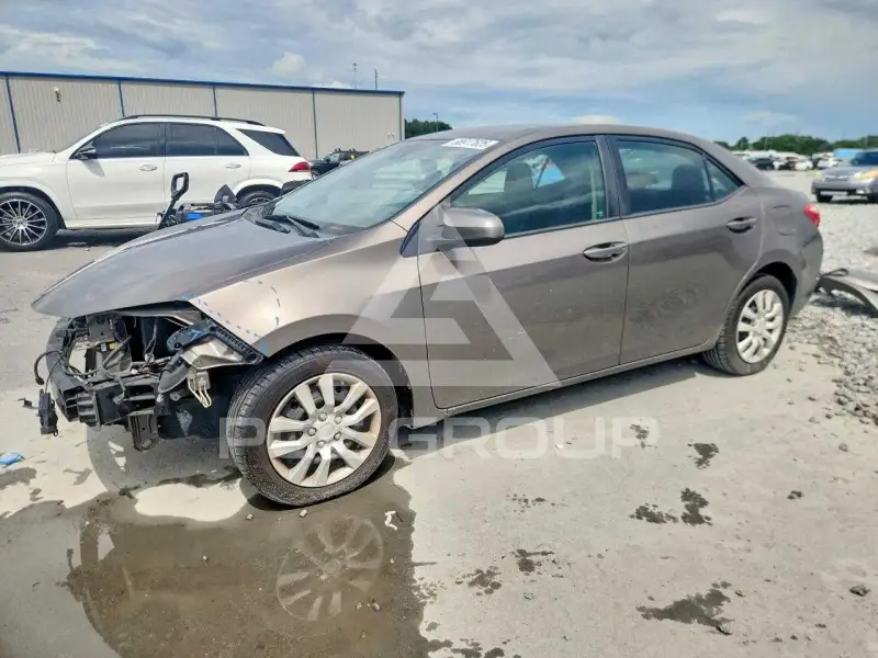 2017 Toyota COROLLA фото