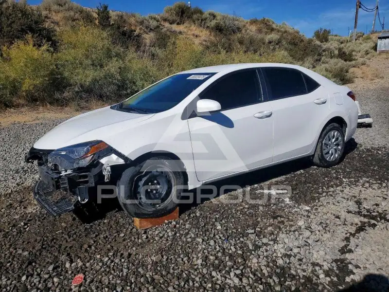 2017 Toyota COROLLA фото