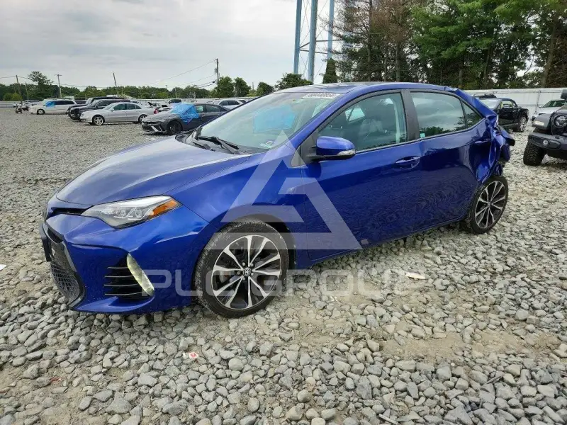 2017 Toyota COROLLA фото