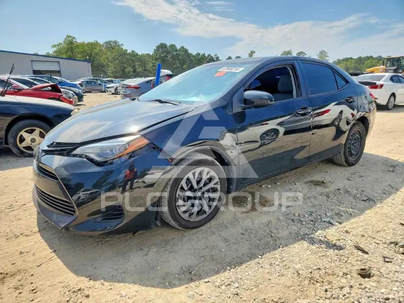 2017 Toyota COROLLA фото