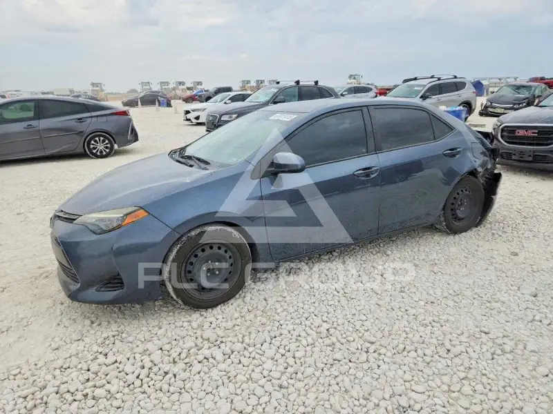 2017 Toyota COROLLA фото