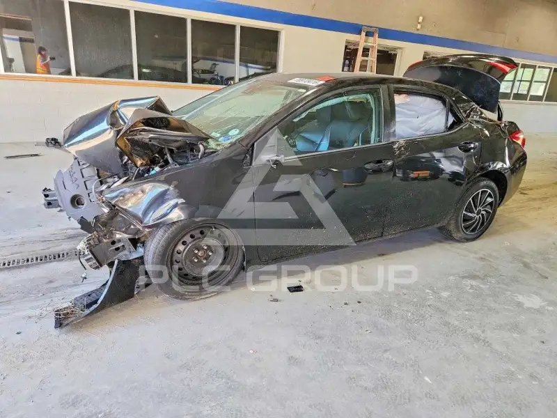 2017 Toyota COROLLA фото