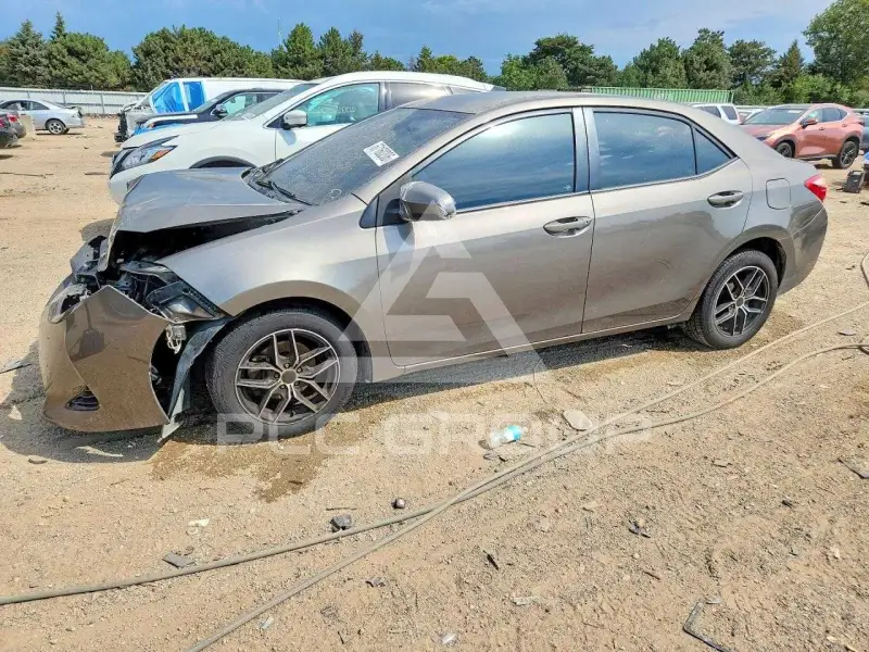 2017 Toyota COROLLA фото