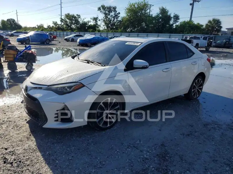 2017 Toyota COROLLA фото