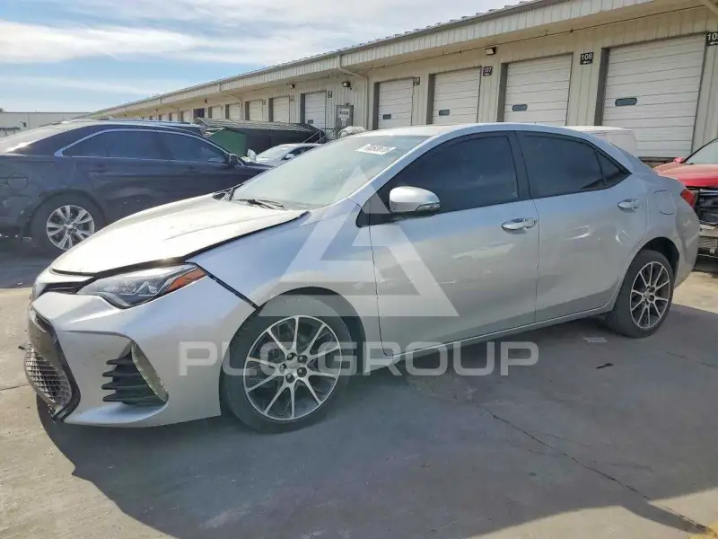 2017 Toyota COROLLA фото