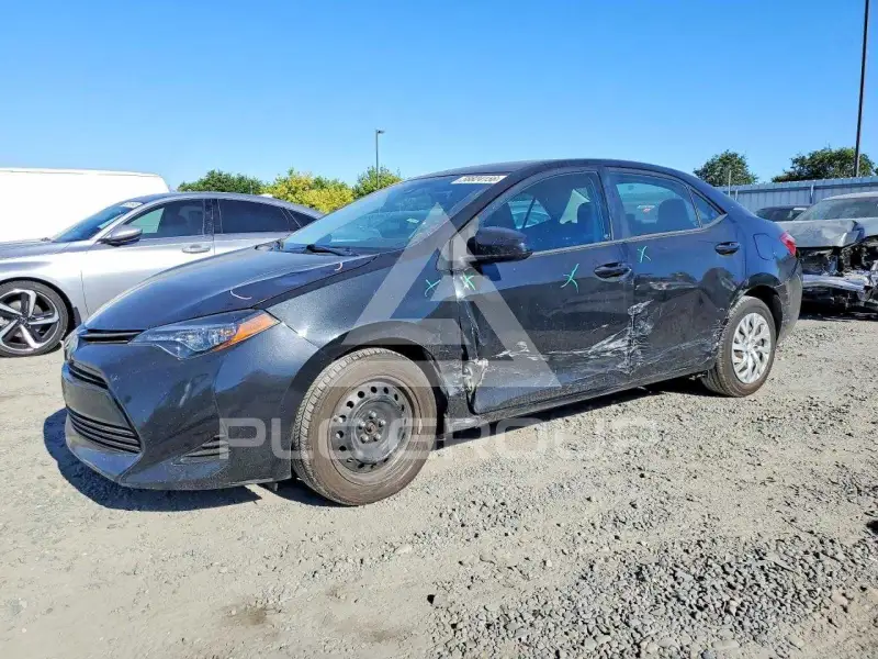 2017 Toyota COROLLA фото