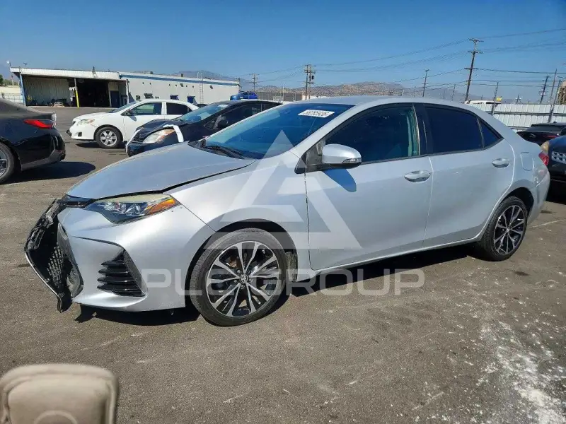 2017 Toyota COROLLA фото