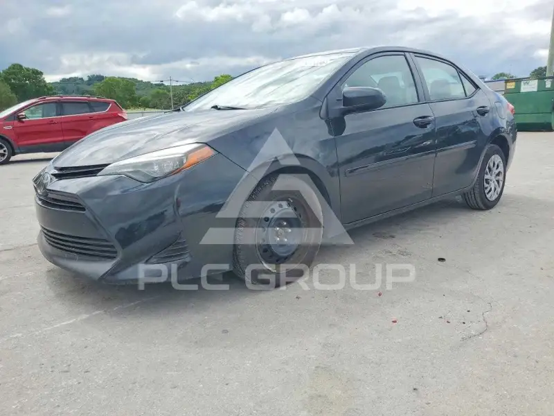 2017 Toyota COROLLA фото