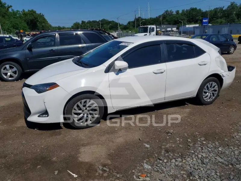2017 Toyota COROLLA photo