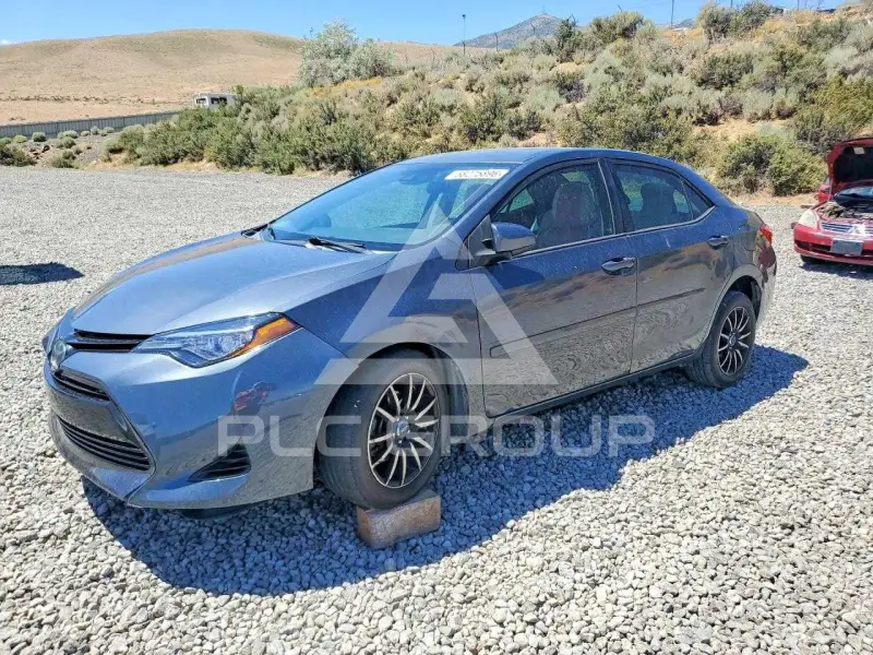 2017 Toyota COROLLA фото