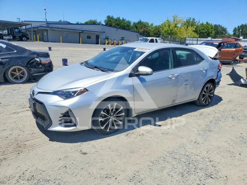 2017 Toyota COROLLA фото