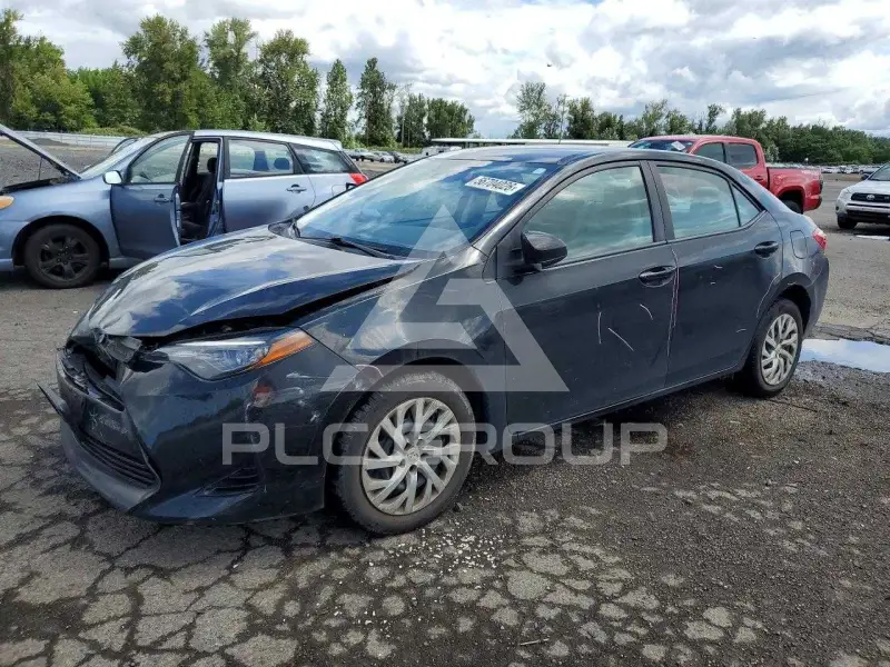 2017 Toyota COROLLA фото