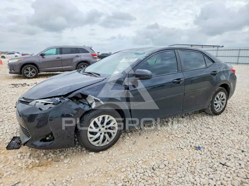2017 Toyota COROLLA фото