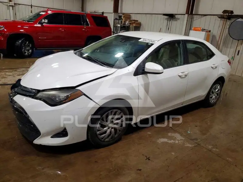 2017 Toyota COROLLA фото