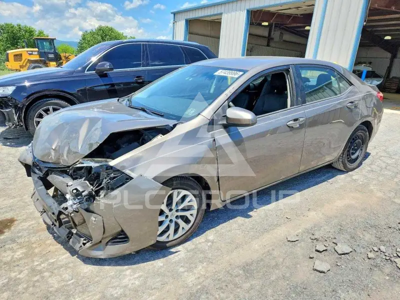 2017 Toyota COROLLA фото