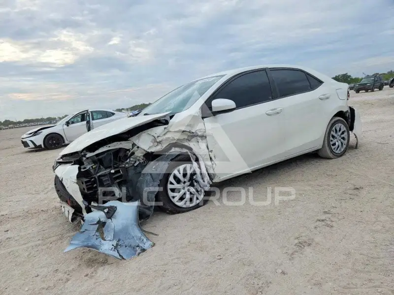 2017 Toyota COROLLA фото