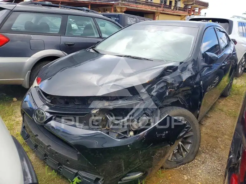 2017 Toyota COROLLA фото