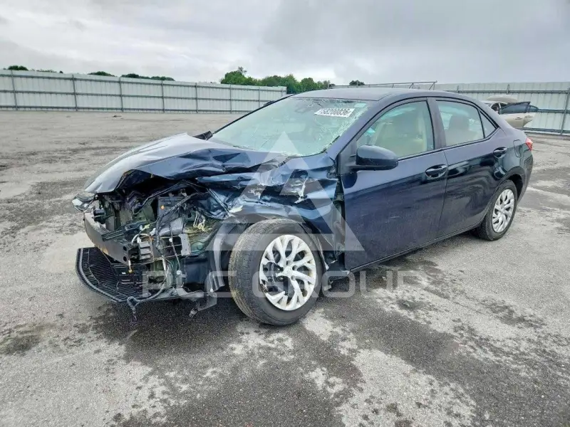 2017 Toyota COROLLA фото