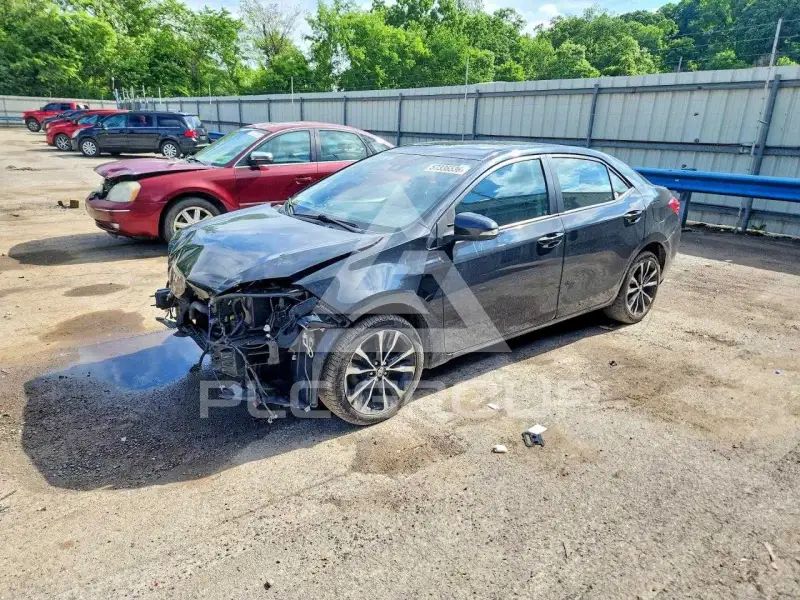 2017 Toyota COROLLA фото