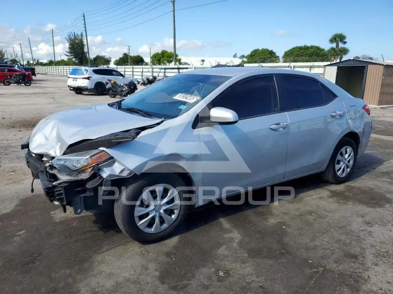 2017 Toyota COROLLA фото