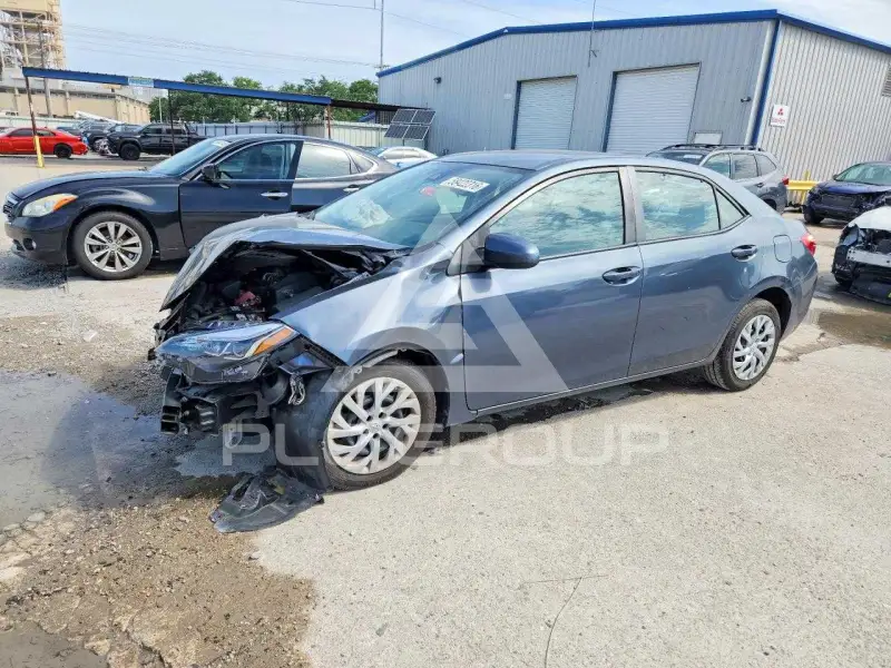 2017 Toyota COROLLA фото