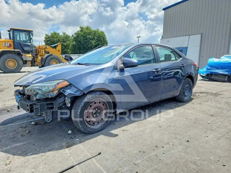 2017 Toyota COROLLA фото