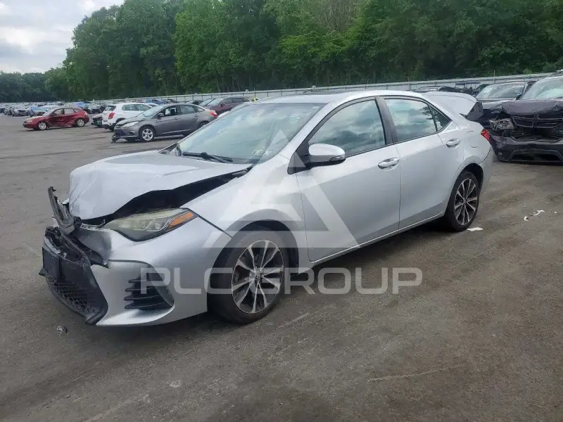 2017 Toyota COROLLA фото