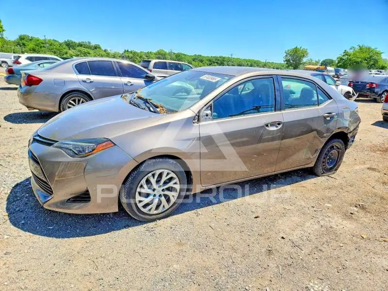 2017 Toyota COROLLA фото
