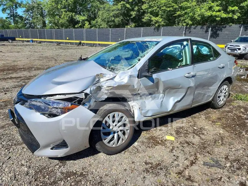 2017 Toyota COROLLA фото